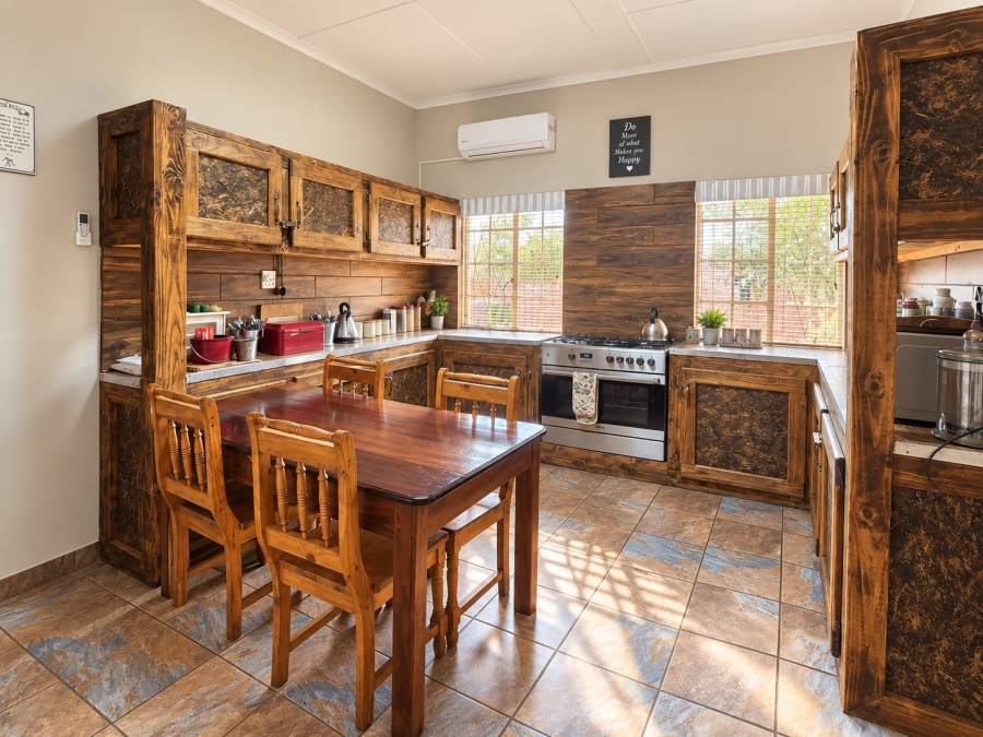 4 Bedroom Property for Sale in Olifantshoek Northern Cape